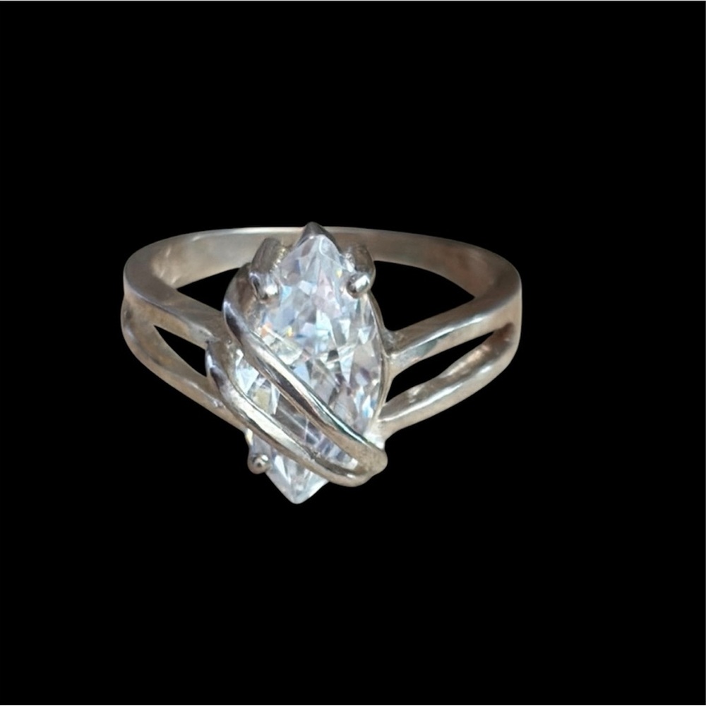 1995 Avon 925 Sterling Silver Marquise CZ Bypass Ring NIB – Vintage Size 5